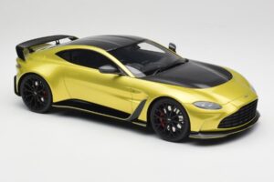 Aston Martin V12 Vantage Final Edition Cosmopolitan Yellow TopSpeed 1:18 TS0453 Kov – obrázok 4 z 6