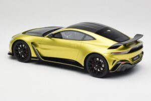 Aston Martin V12 Vantage Final Edition Cosmopolitan Yellow TopSpeed 1:18 TS0453 Kov – obrázok 5 z 6