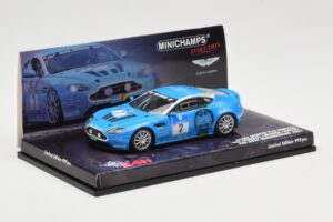 Aston Martin V12 Vantage #7 U. Bez / Porritt / R. Meaden / Mathai 24 Hours Nurburgring 2009 Minichamps 1:43 437091307 Kov – obrázok 2 z 4