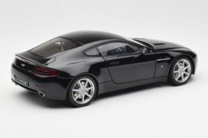 Aston Martin V8 Vantage Onyx Čierny AUTOart 1:18 70202 Kov – obrázok 3 z 8