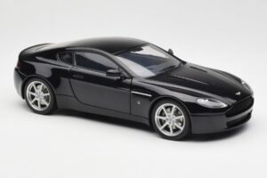 Aston Martin V8 Vantage Onyx Čierny AUTOart 1:18 70202 Kov – obrázok 6 z 8
