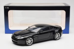 Aston Martin V8 Vantage Onyx Čierny AUTOart 1:18 70202 Kov – obrázok 8 z 8