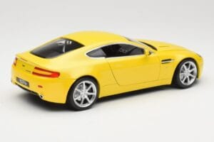 Aston Martin V8 Vantage Žltý Hot Wheels 1:18 G7159 Kov – obrázok 3 z 8