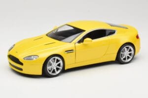 Aston Martin V8 Vantage Žltý Hot Wheels 1:18 G7159 Kov