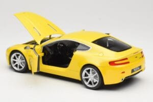 Aston Martin V8 Vantage Žltý Hot Wheels 1:18 G7159 Kov – obrázok 5 z 8