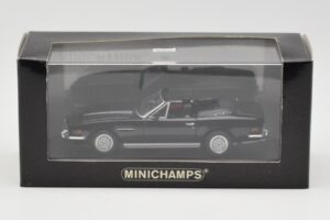 Aston Martin V8 Volante Čierny Minichamps 1:43 400137730 Kov – obrázok 4 z 4