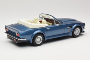 Aston Martin V8 Volante Modrý GT Spirit 1:18 GT128 Živica – obrázok 2 z 6