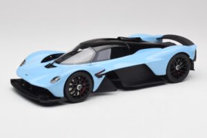 Aston Martin Valkyrie Racing Modrý GT Spirit 1:18 GT915 Živica