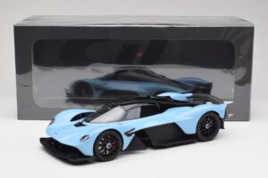 Aston Martin Valkyrie Racing Modrý GT Spirit 1:18 GT915 Živica – obrázok 6 z 6