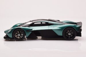 Aston Martin Valkyrie Racing Green GT Spirit 1:18 GT435 Živica – obrázok 3 z 6