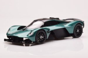 Aston Martin Valkyrie Racing Green GT Spirit 1:18 GT435 Živica