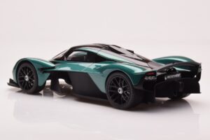 Aston Martin Valkyrie Racing Green GT Spirit 1:18 GT435 Živica – obrázok 5 z 6