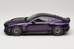 Aston Martin Valour Tmavomodrý GT Spirit 1:18 GT944 Živica – obrázok 3 z 6