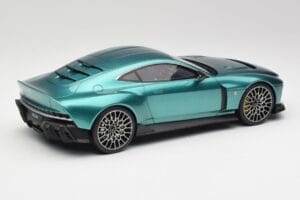 Aston Martin Valour Racing Green GT Spirit 1:18 GT480 Živica – obrázok 2 z 6