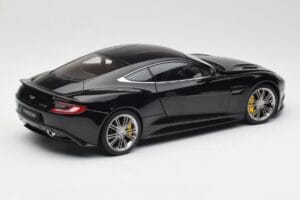 Aston Martin Vanquish Onyx Čierny AUTOart 1:18 70247 Kov – obrázok 3 z 8