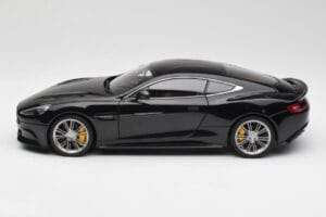 Aston Martin Vanquish Onyx Čierny AUTOart 1:18 70247 Kov – obrázok 4 z 8