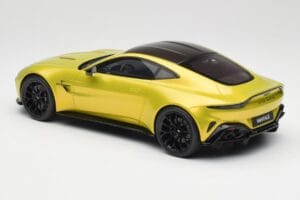 Aston Martin Vantage Cosmopolitan Yellow GT Spirit 1:18 GT514 Živica – obrázok 5 z 6