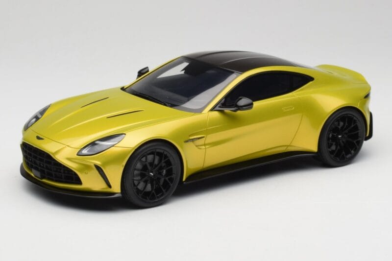 Aston Martin Vantage Cosmopolitan Yellow GT Spirit 1:18 GT514 Živica