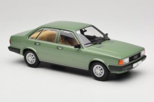 Audi 80 B2 Zelený MCG 1:18 MCG18525 Kov – obrázok 4 z 6