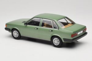 Audi 80 B2 Zelený MCG 1:18 MCG18525 Kov – obrázok 5 z 6