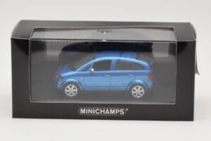 Audi A2 Light Blue Metallic Minichamps 1:43 AUDI007 Kov – obrázok 4 z 4