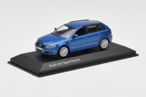 Audi A3 8P Sportback Mauritius Blue Minichamps 1:43 5010403033 Kov – obrázok 2 z 4