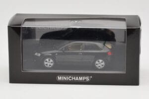Audi A3 8P Black Metallic Minichamps 1:43 12000 Kov – obrázok 4 z 4