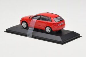 Audi A3 8P Sportback Červený Minichamps 1:43 5010403023 Kov – obrázok 3 z 4