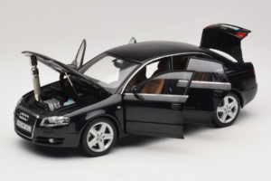 Audi A4 B6 3.2 Quattro Čierny Minichamps 1:18 5010404125 Kov – obrázok 2 z 8