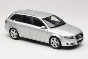 Audi A4 B7 3.2 Quattro Avant Strieborný Minichamps 1:18 5010404215 Kov – obrázok 6 z 8