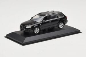 Audi A4 B7 Avant Čierny Minichamps 1:43 AUDI008 Kov – obrázok 2 z 3