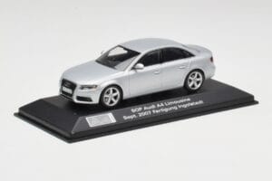 Audi A4 B8 3.2 Quattro Ice Strieborný Minichamps 1:43 5010704113 Kov – obrázok 2 z 4