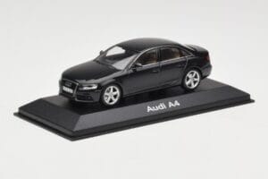 Audi A4 B8 3.2 Quattro Phantom Black Minichamps 1:43 5010704133 Kov – obrázok 2 z 4