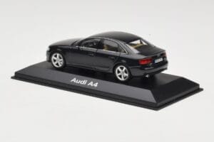 Audi A4 B8 3.2 Quattro Phantom Black Minichamps 1:43 5010704133 Kov – obrázok 3 z 4