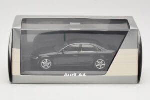 Audi A4 B8 3.2 Quattro Phantom Black Minichamps 1:43 5010704133 Kov – obrázok 4 z 4