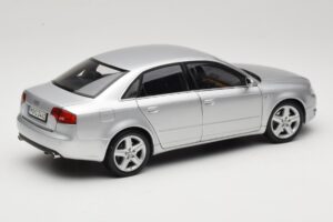Audi A4 B8 3.2 Quattro Strieborný Minichamps 1:18 5010404115 Kov – obrázok 3 z 8