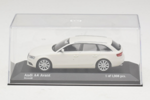 Audi A4 B8 Avant Biely Minichamps 1:43 410011010 Kov – obrázok 4 z 5
