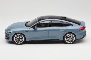 Audi A5L Sportback Sivastý Modrý OEM 1:18 ZAM60004B Kov – obrázok 4 z 8