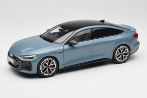 Audi A5L Sportback Sivastý Modrý OEM 1:18 ZAM60004B Kov