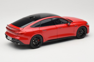 Audi A5L Sportback Červený OEM 1:18 ZAM60004A Kov – obrázok 3 z 8