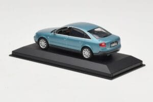 Audi A6 C5 Svetlo Modrý Minichamps 1:43 AUDI004 Kov – obrázok 3 z 4