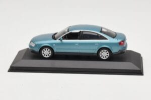 Audi A6 C5 Svetlo Modrý Minichamps 1:43 AUDI004 Kov