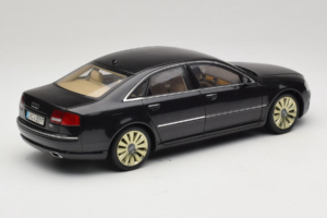 Audi A8 D3 W12 Čierny Kyosho 1:18 5010508135 Kov – obrázok 3 z 8