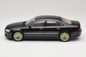 Audi A8 D3 W12 Čierny Kyosho 1:18 5010508135 Kov – obrázok 4 z 8