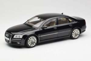 Audi A8 D3 W12 Čierny Kyosho 1:18 09212BK Kov