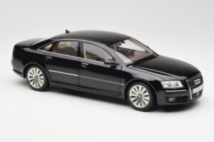 Audi A8 D3 W12 Čierny Kyosho 1:18 09212BK Kov – obrázok 6 z 8