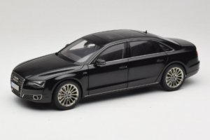 Audi A8L D3 W12 Phantom Black Kyosho 1:18 5011008125 Kov