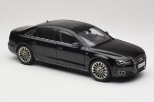 Audi A8L D3 W12 Phantom Black Kyosho 1:18 5011008125 Kov – obrázok 6 z 8