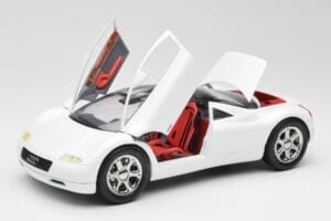 Audi Avus Quattro Alpine White Revell 1:18 08913 Kov – obrázok 2 z 8