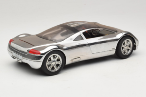 Audi Avus Quattro Chrome Silver Revell 1:18 08913-C1 Kov – obrázok 3 z 8